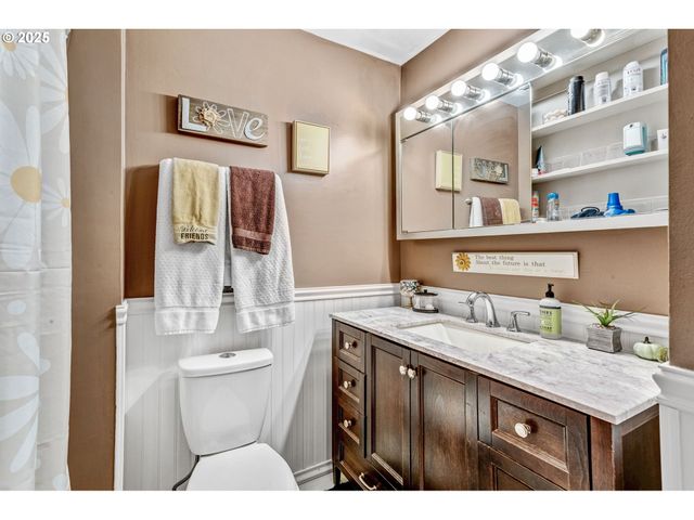 919 Ne 152ND Ave, Portland, OR 97230