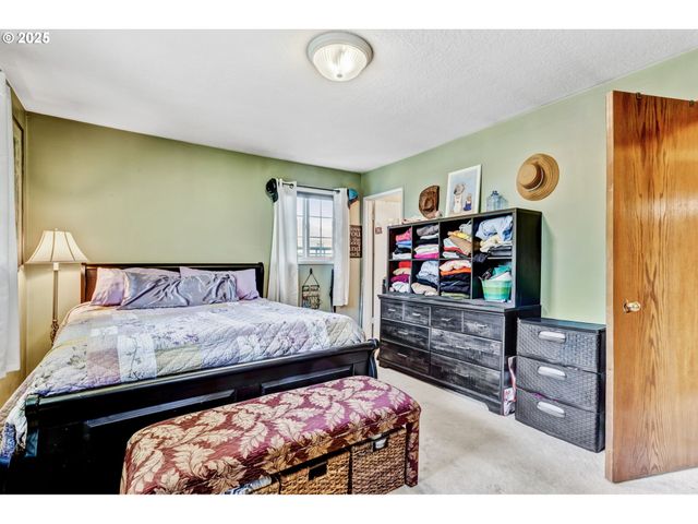 919 Ne 152ND Ave, Portland, OR 97230