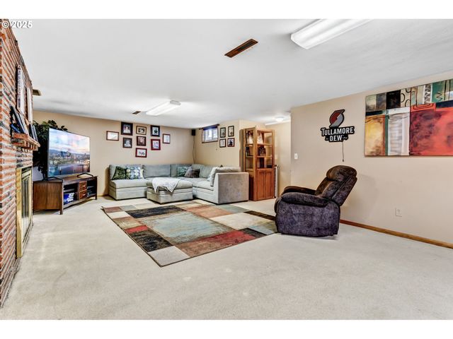 919 Ne 152ND Ave, Portland, OR 97230