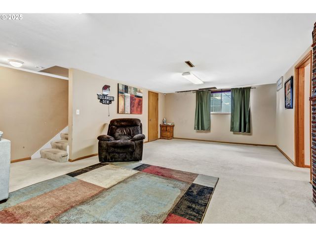 919 Ne 152ND Ave, Portland, OR 97230