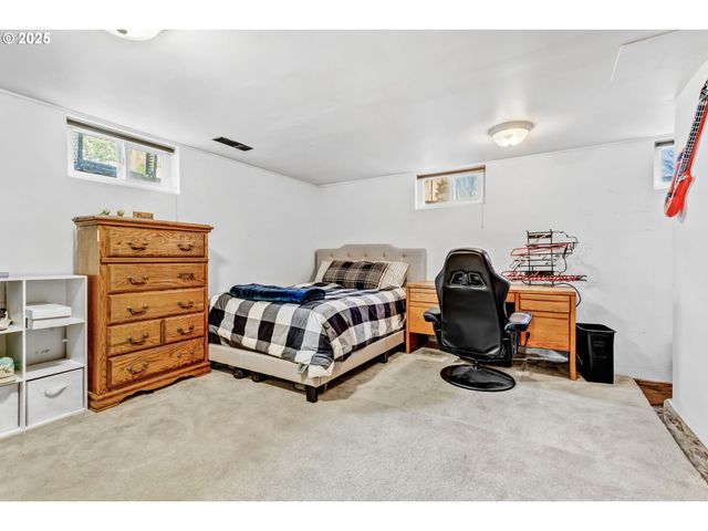 919 Ne 152ND Ave, Portland, OR 97230