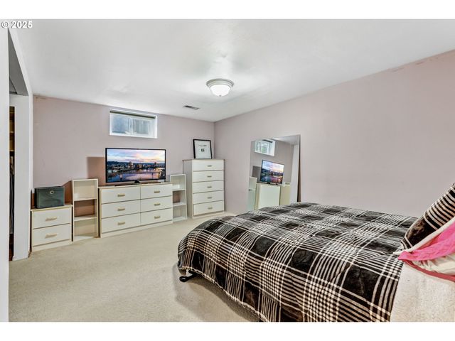 919 Ne 152ND Ave, Portland, OR 97230