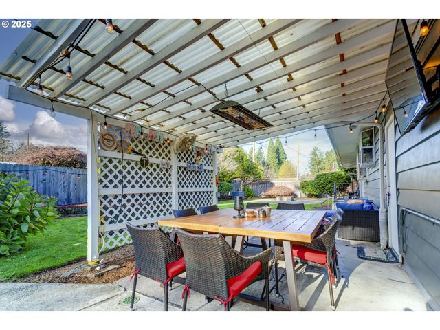 919 Ne 152ND Ave, Portland, OR 97230