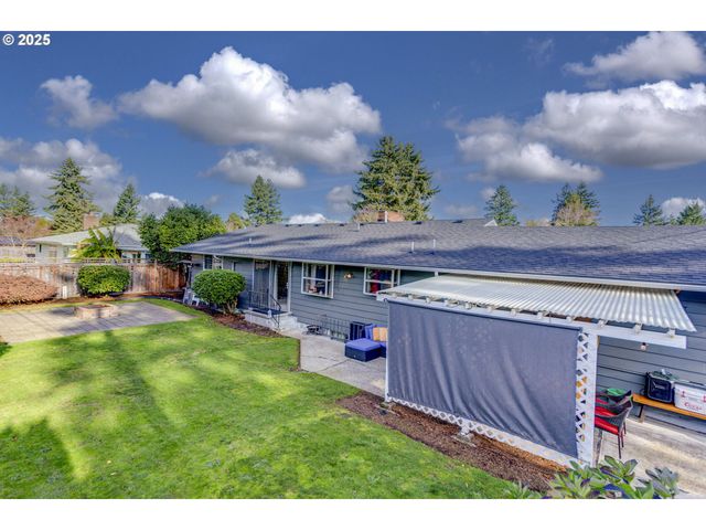 919 Ne 152ND Ave, Portland, OR 97230