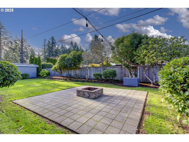 919 Ne 152ND Ave, Portland, OR 97230