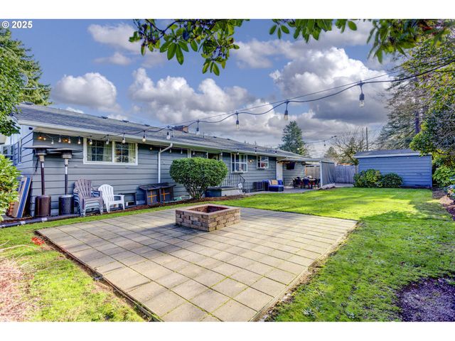 919 Ne 152ND Ave, Portland, OR 97230