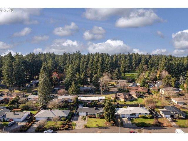 919 Ne 152ND Ave, Portland, OR 97230