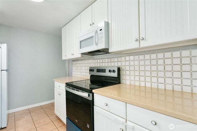 31327 12th Place S, Federal Way, WA 98003