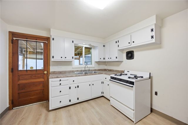 513 Garden Ct, N Braddock, PA 15104