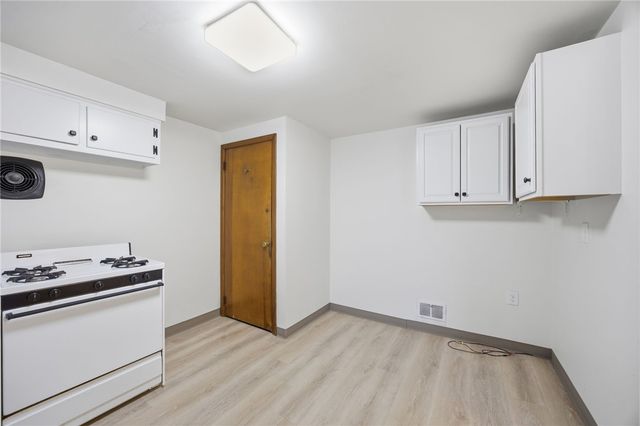 513 Garden Ct, N Braddock, PA 15104