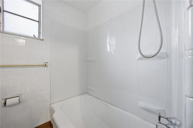 513 Garden Ct, N Braddock, PA 15104