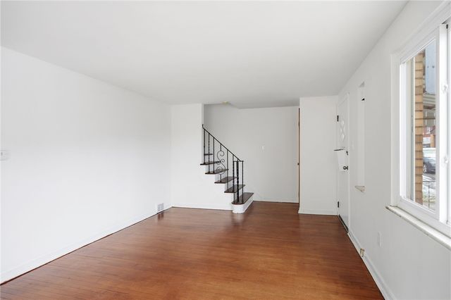 513 Garden Ct, N Braddock, PA 15104