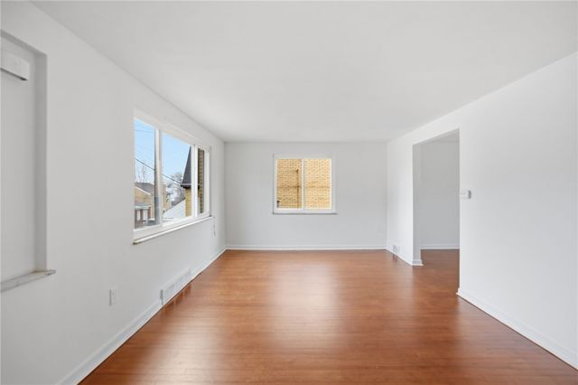 513 Garden Ct, N Braddock, PA 15104