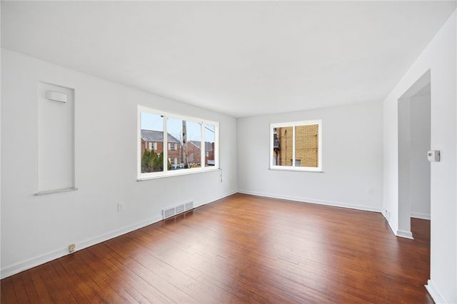 513 Garden Ct, N Braddock, PA 15104