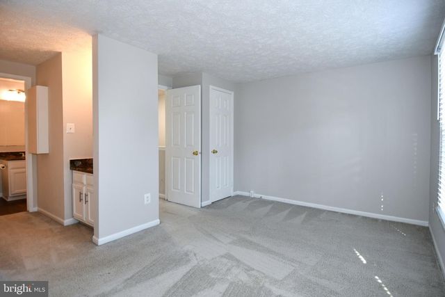 1648 FIELDTHORN DR, Reston, VA 20194