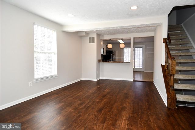 1648 FIELDTHORN DR, Reston, VA 20194