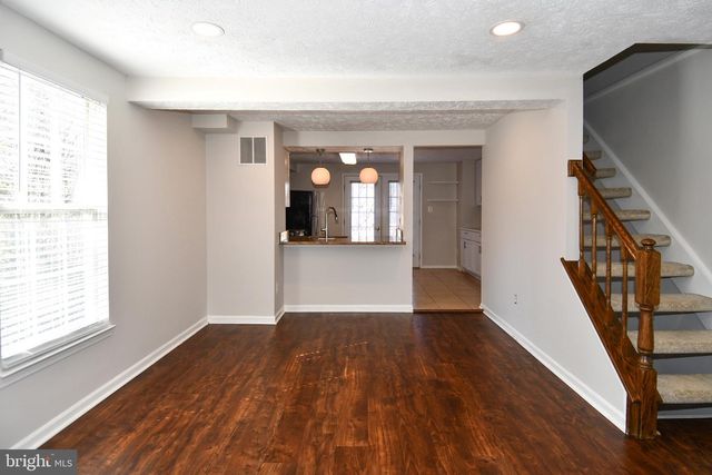 1648 FIELDTHORN DR, Reston, VA 20194