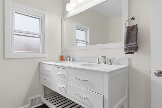 1301 Mississippi Ave, Dormont, PA 15216