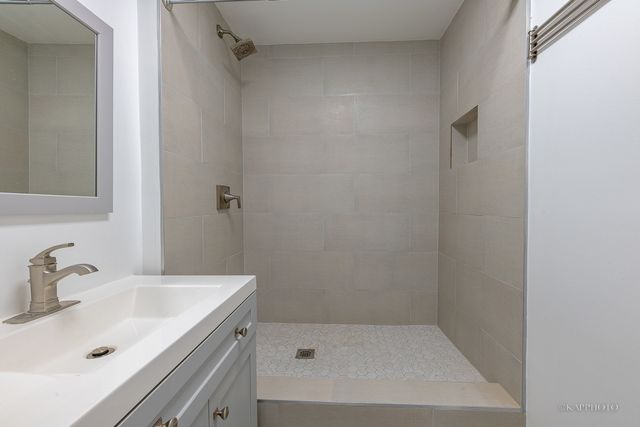 3175 W 115th Street 3E, Merrionette Park, IL 60803