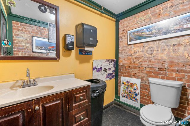 493 Meadow Street, Waterbury, CT 06702