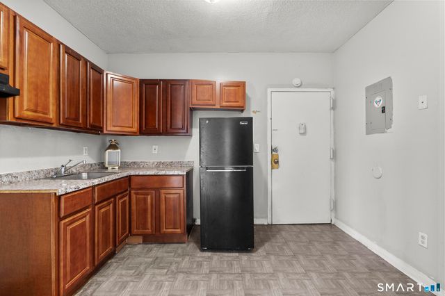493 Meadow Street, Waterbury, CT 06702