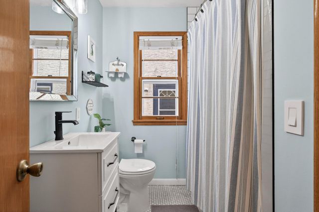 749 8th Avenue S, South Saint Paul, MN 55075