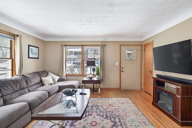 749 8th Avenue S, South Saint Paul, MN 55075