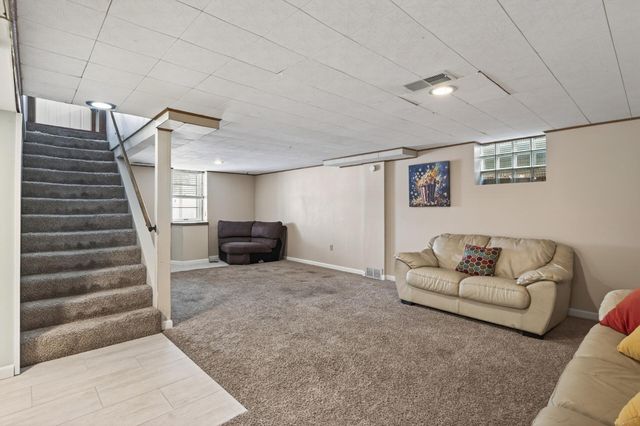 749 8th Avenue S, South Saint Paul, MN 55075