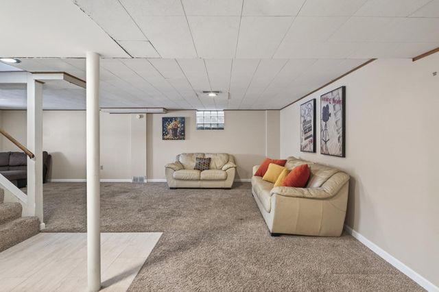 749 8th Avenue S, South Saint Paul, MN 55075