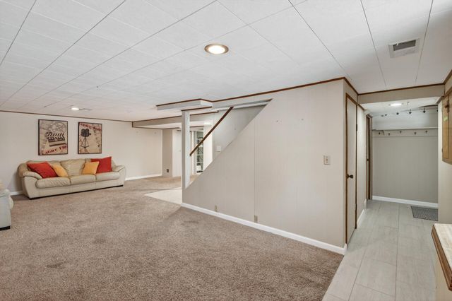 749 8th Avenue S, South Saint Paul, MN 55075