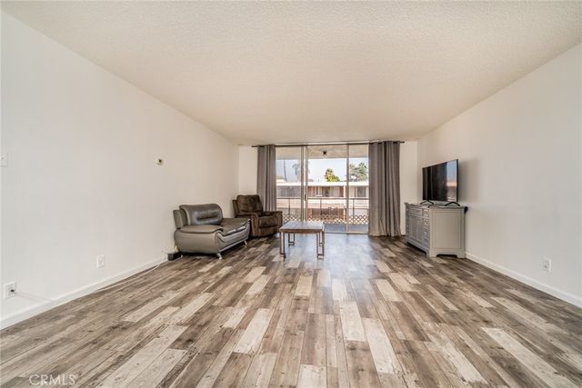 6979 Palm Court 319F, Riverside, CA 92506