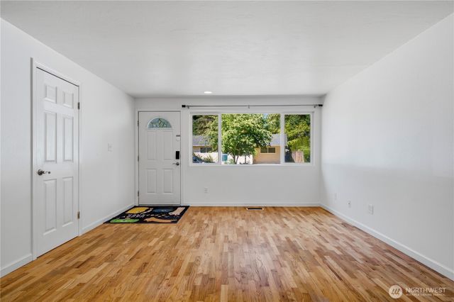 1344 NE 164th Place, Bellevue, WA 98008