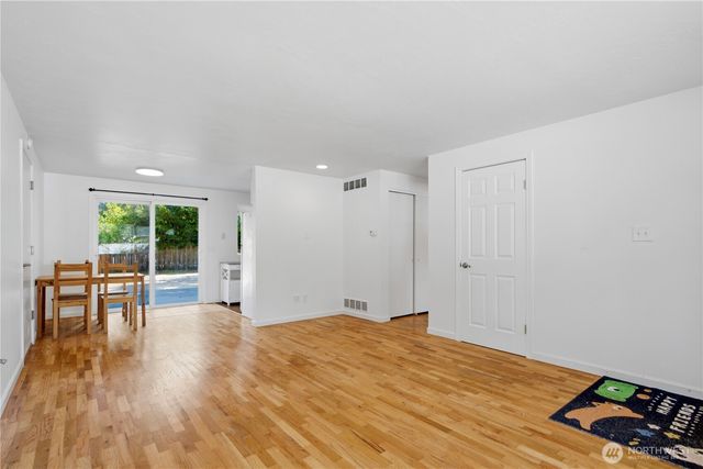 1344 NE 164th Place, Bellevue, WA 98008