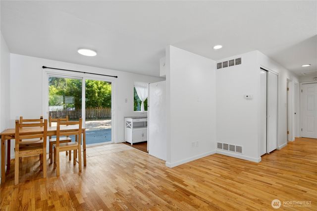 1344 NE 164th Place, Bellevue, WA 98008