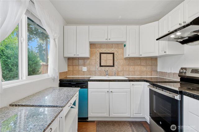 1344 NE 164th Place, Bellevue, WA 98008