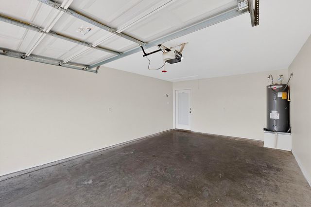 921 Cody Court, River Oaks, TX 76114