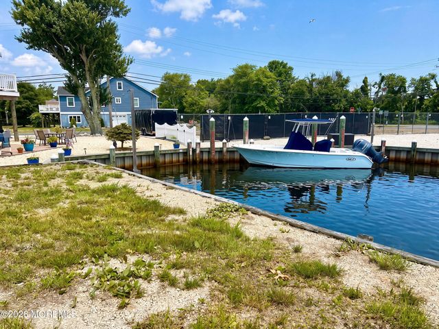 205 Cedar Drive, Bayville, NJ 08721