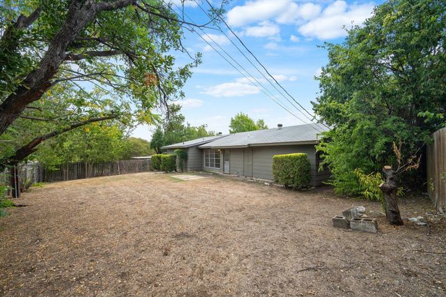 802 Riddlewood DR, Austin, TX 78753