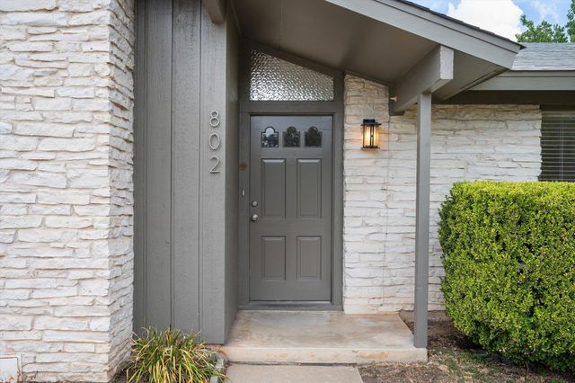 802 Riddlewood DR, Austin, TX 78753