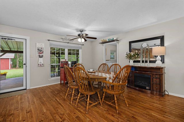 3813 E Hwy 43, Henderson, TX 75652