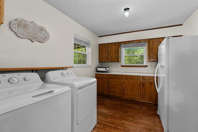 3813 E Hwy 43, Henderson, TX 75652