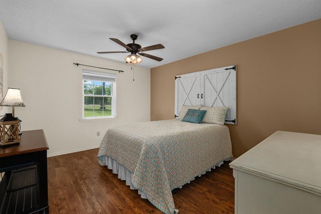 3813 E Hwy 43, Henderson, TX 75652