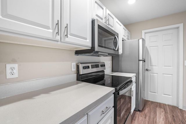 5027 Stratford Pine Lane, Dublin, OH 43016
