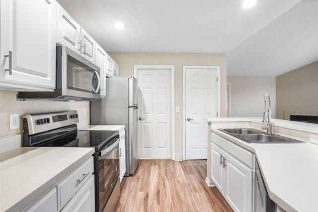 5027 Stratford Pine Lane, Dublin, OH 43016