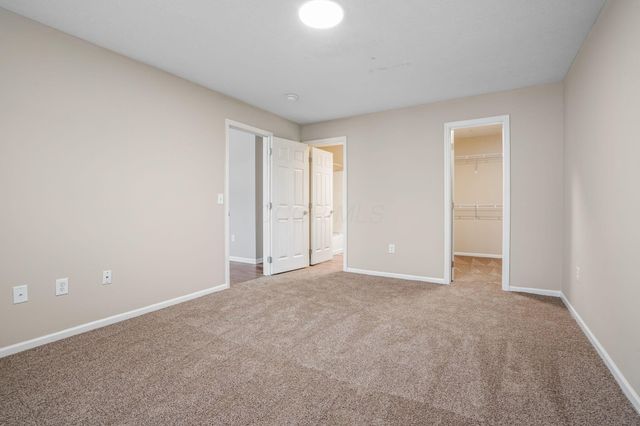 5027 Stratford Pine Lane, Dublin, OH 43016