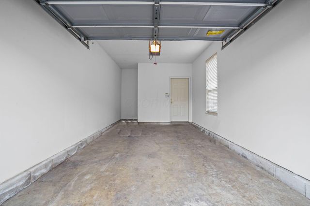5027 Stratford Pine Lane, Dublin, OH 43016
