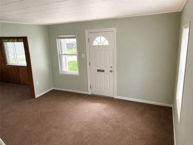 9155 Maple St, Plum Boro, PA 15239