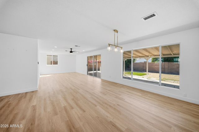 8257 E CYPRESS Street, Scottsdale, AZ 85257