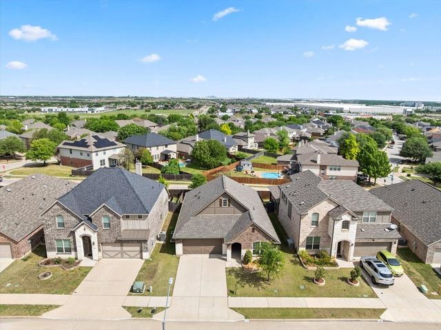 448 Windy Knoll Road, Fort Worth, TX 76028
