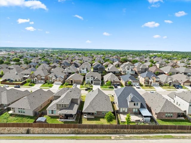 448 Windy Knoll Road, Fort Worth, TX 76028